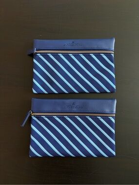 2 cosmetic bags